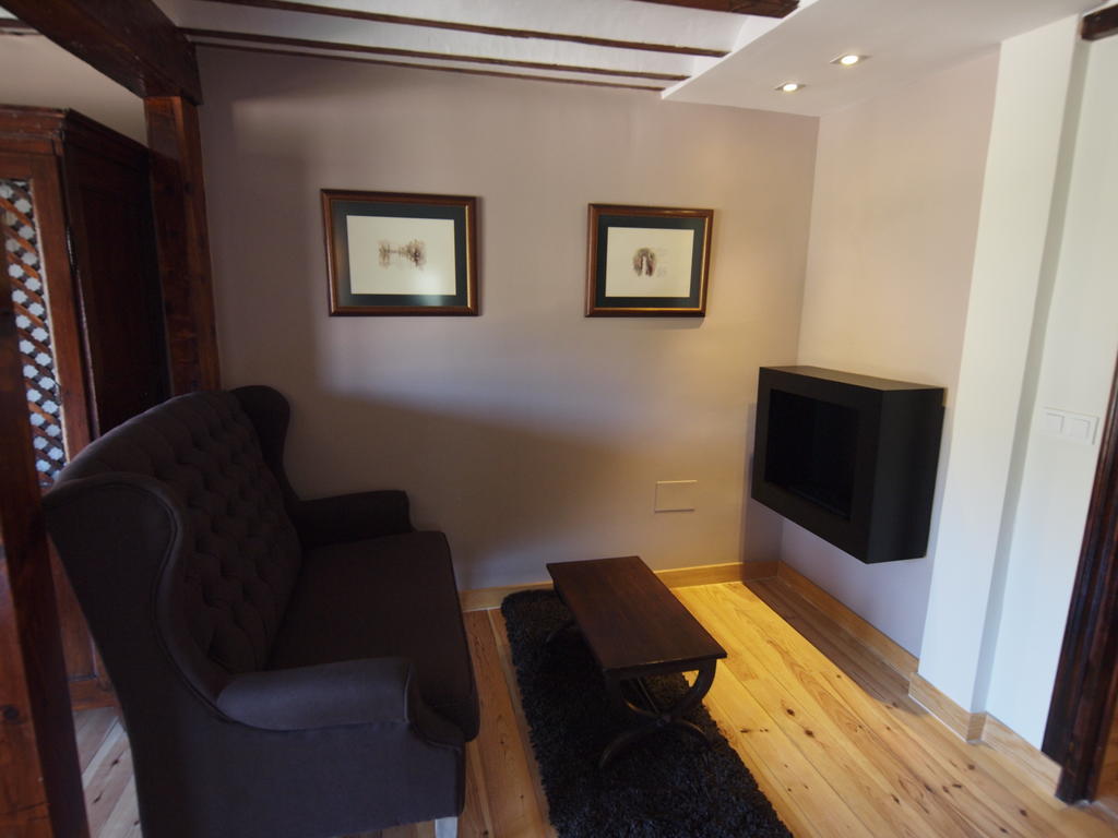 Los Ojos De La Mora Apartamentos Boutique Cuenca  Szoba fotó